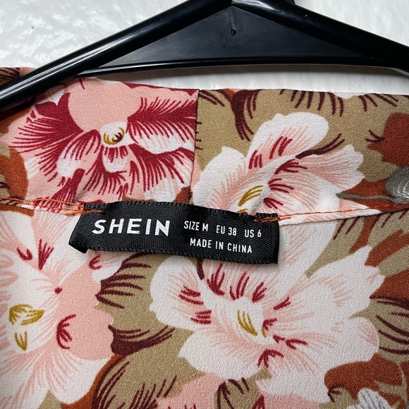 SHEIN floral blouse - Picture 6 of 6